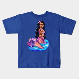 Mermaid Pacific princess  2 with rainbow coloured colored fins, hibiscus, outstretched  arm, brown eyes, Curly hair  and caramel brown skin - light background Kids T-Shirt